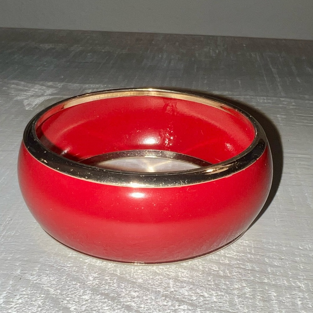 Large red bangle - Picture 2 of 3